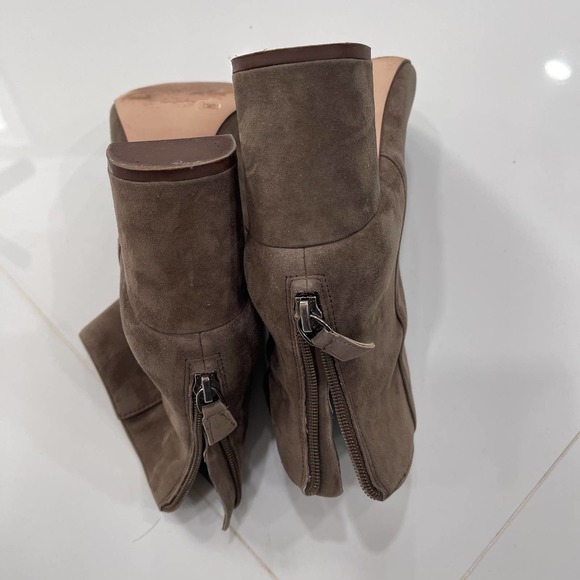 Sole Society Tan Gray Suedelike Boots Zipper Heels Shoes Back Zip 7.5 - Picture 5 of 6